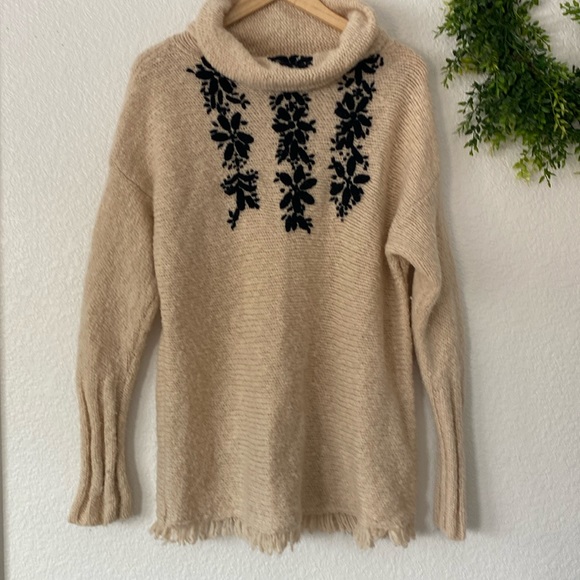 Free People Pullover Cowl Neck Sweater - Picture 1 of 7